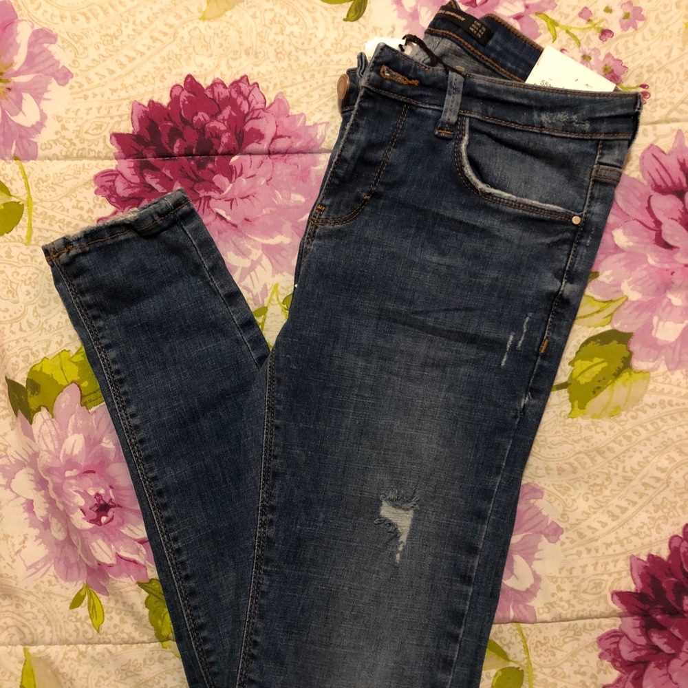ZARA distressed skinny jeans